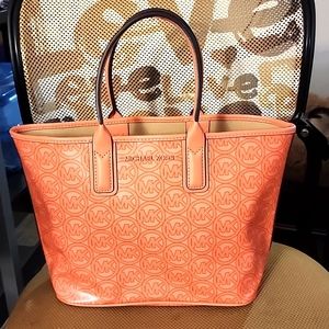COPY - Nwot Michael Kors small tote
